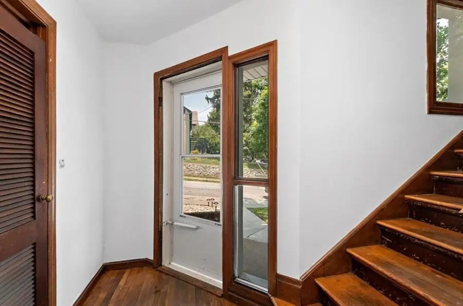 306 Main Street, Parkville, MO 64152 - #3