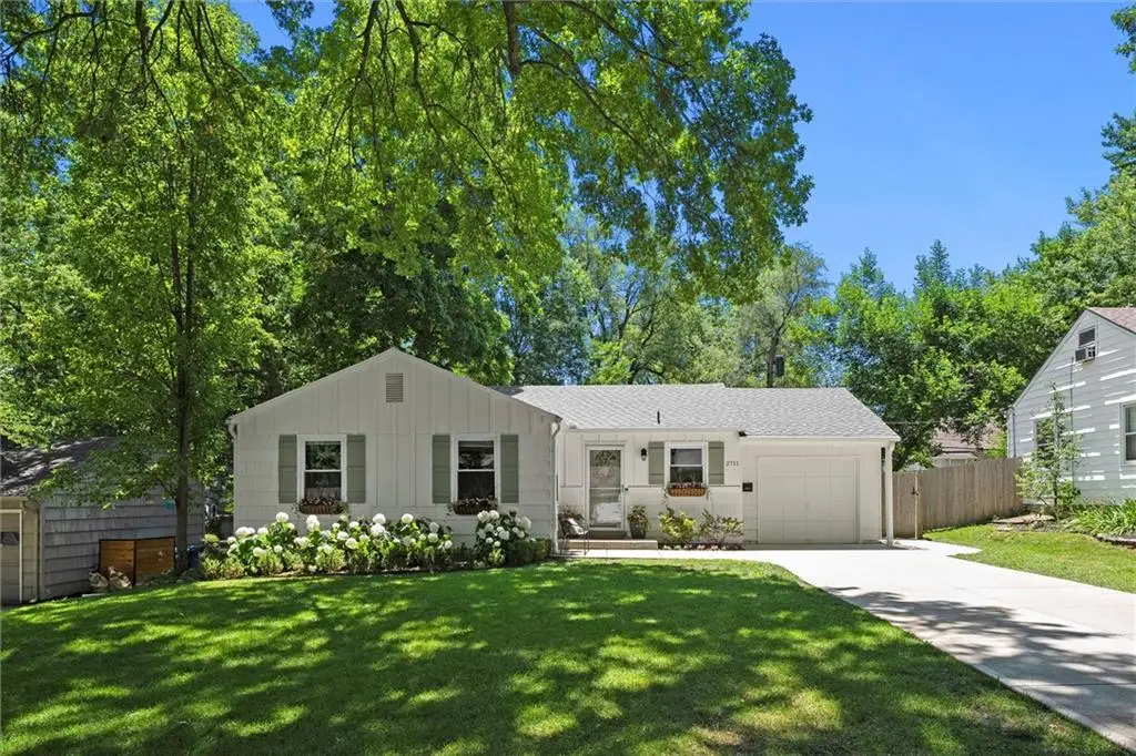 2711 W 73rd Terrace, Prairie Village, KS 66208 - #1