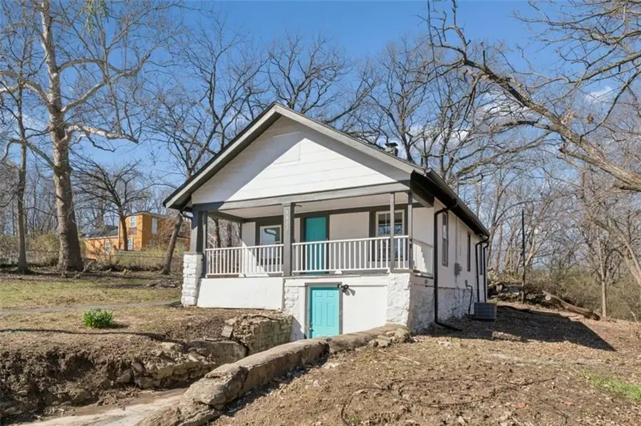 5822 Agnes Avenue, Kansas City, MO 64130 - #2