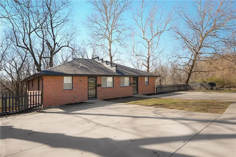 719 E College Street, Independence, MO 64055 - #3