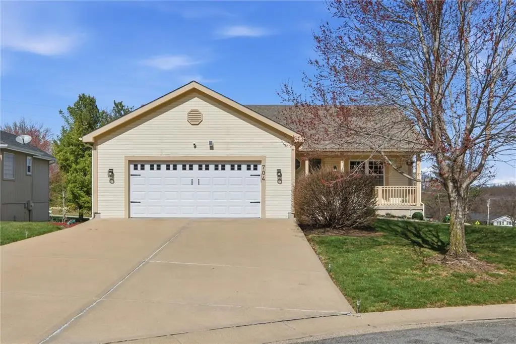704 Highland Drive, Leavenworth, KS 66048 - #1