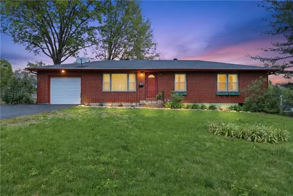 16314 E Pacific Avenue, Independence, MO 64050