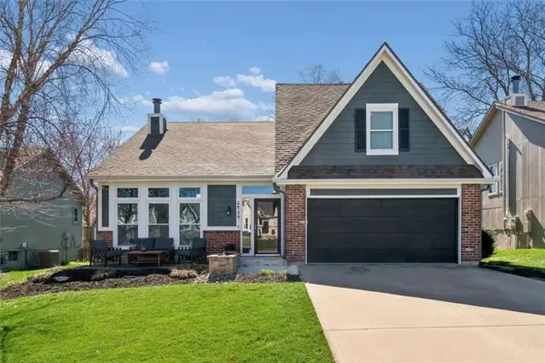 6434 Mccoy Street, Shawnee, KS 66226