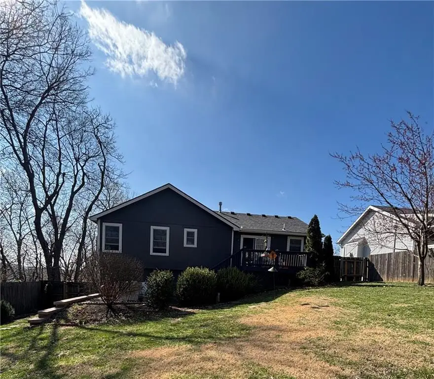 420 Rees Street, Leavenworth, KS 66048 - #2