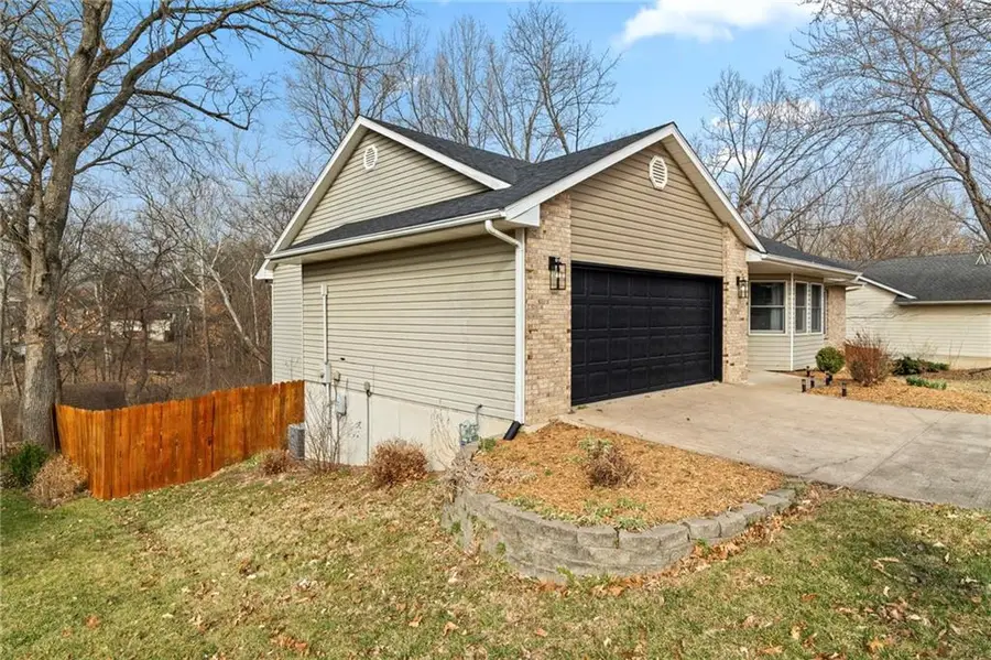 2107 Grant Lane, Columbia, MO 65203 - #3