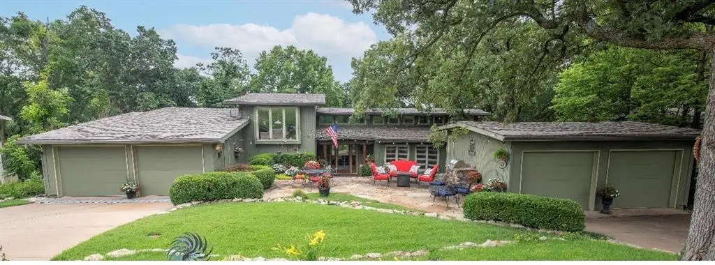 254 Arapahoe Circle E, Lake Quivira, KS 66217 - #1