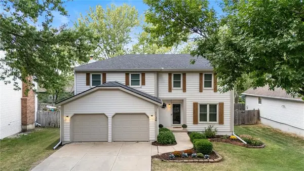 1134 E Sleepy Hollow Drive, Olathe, KS 66062