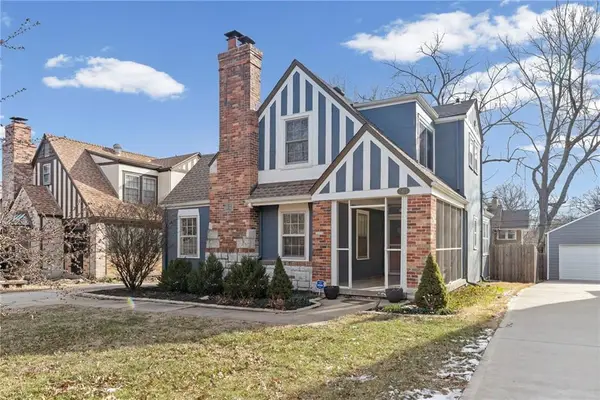 7411 Ward Parkway, Kansas City, MO 64114