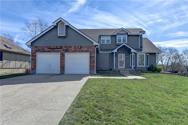1625 NE Thames Drive, Lee's Summit, MO 64086