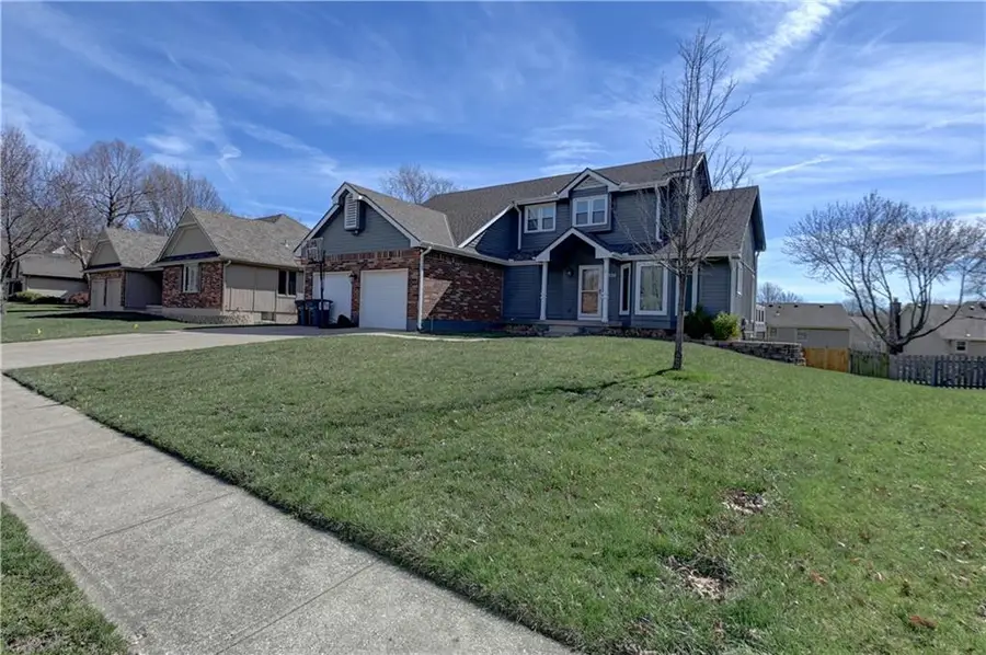 1625 NE Thames Drive, Lees Summit, MO 64086 - #2