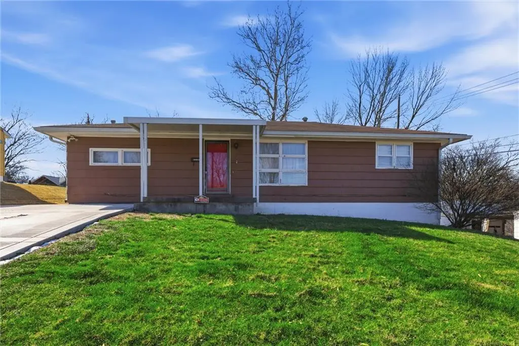 4323 Yecker Avenue, Kansas City, KS 66104 - #1