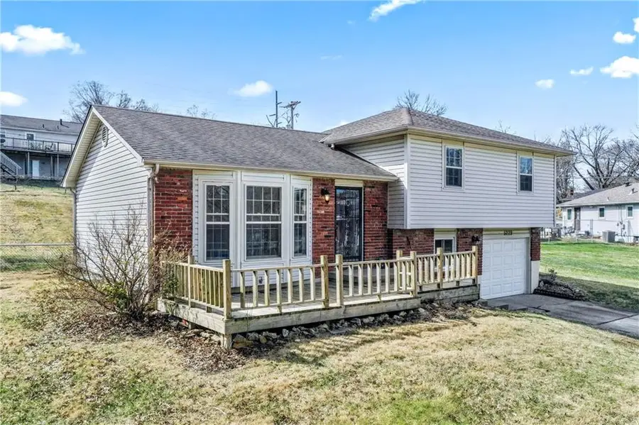 5229 Lakewood Street, Kansas City, KS 66106 - #2