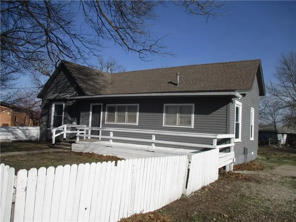 105 W 2nd Street, Bartlett, KS 67332 - #1