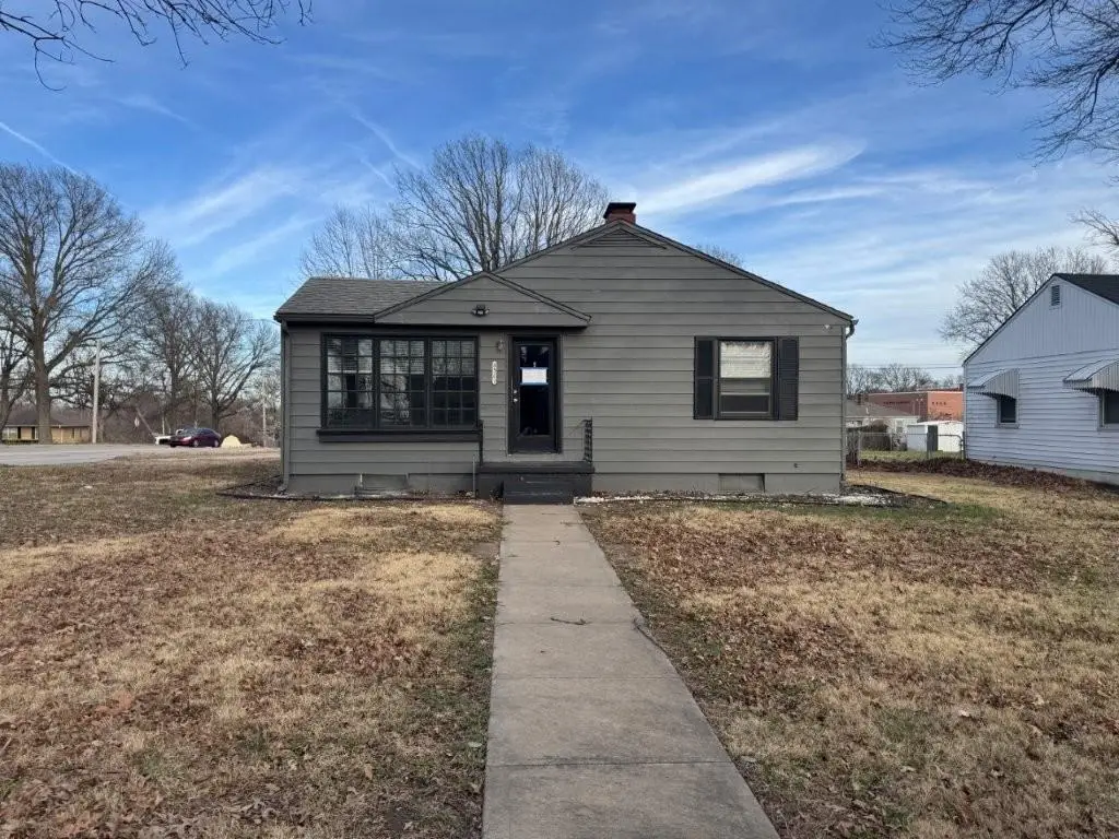 6301 Kentucky Avenue, Raytown, MO 64133 - #1
