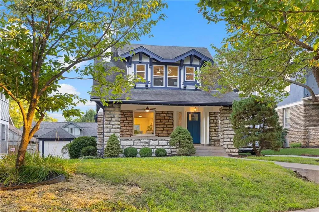 141 W 61st Terrace, Kansas City, MO 64113 - #1