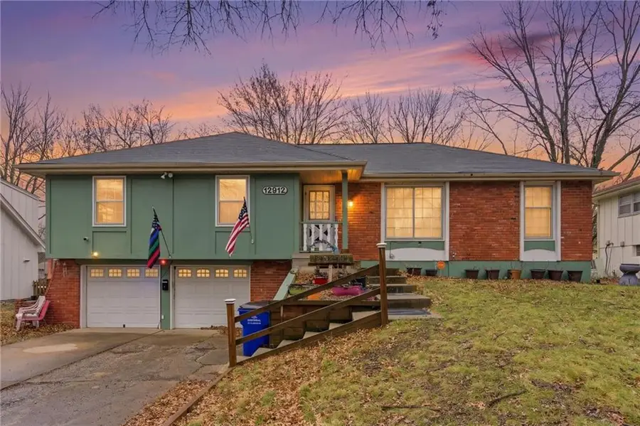 12912 Sycamore Avenue, Grandview, MO 64030 - #2