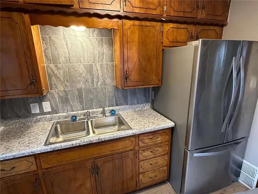 1115 Dakota Street, Leavenworth, KS 66048 - #3