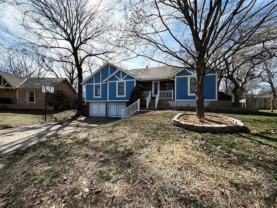 1701 SW White Oak Lane, Blue Springs, MO 64015 - #3