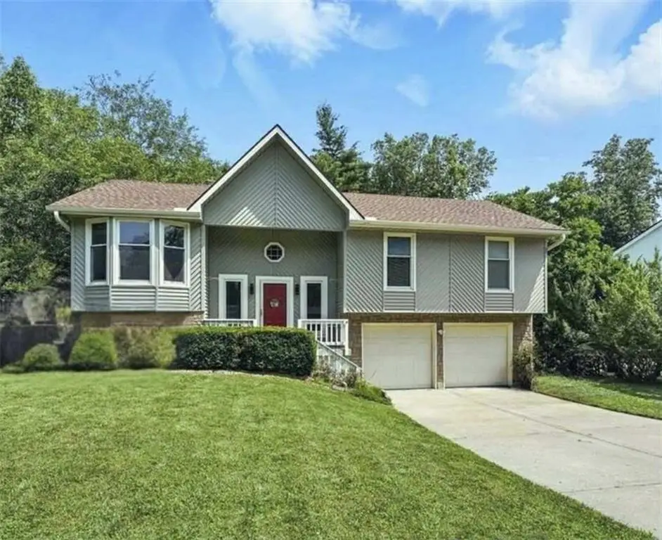 5714 Creekview Drive, Parkville, MO 64152 - #1