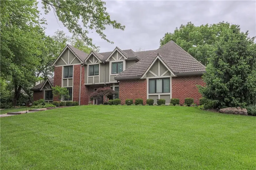 2305 W 127th Street, Leawood, KS 66209 - #3