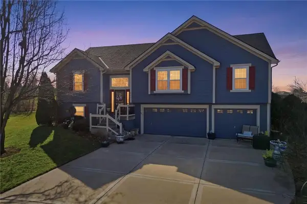 200 E 20th Terrace, Kearney, MO 64060