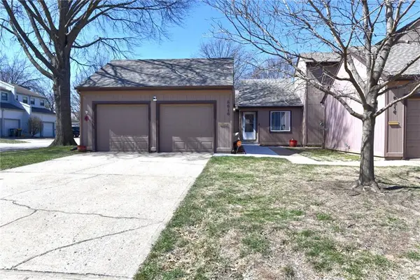 6616 Bradshaw Street, Shawnee, KS 66216