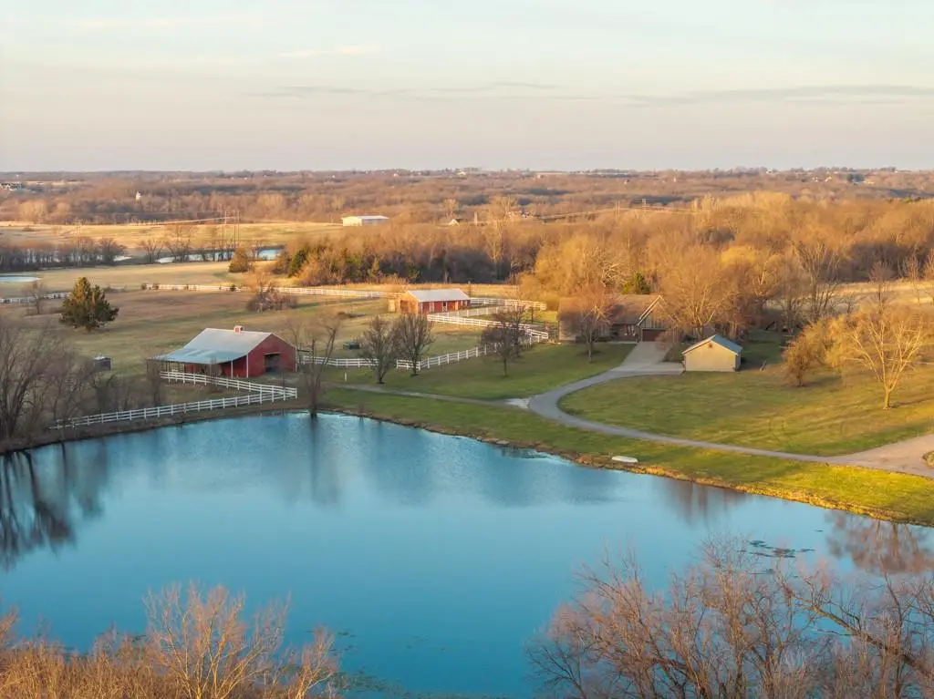 7 E 203 Road, Belton, MO 64012 - #1