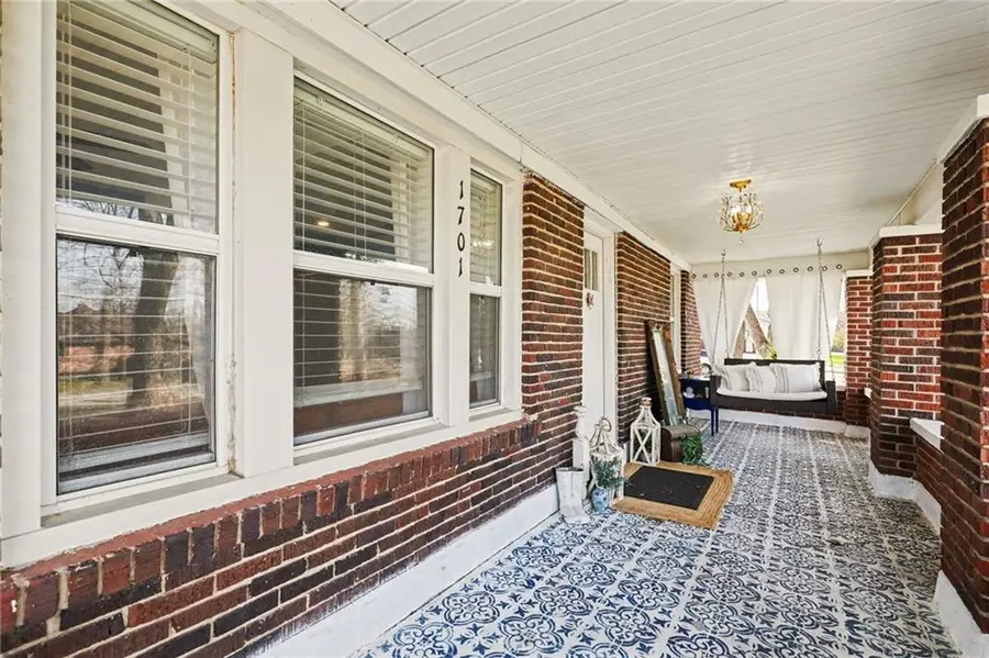 1701 E South Street, Harrisonville, MO 64701 - #3