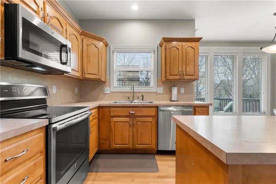 21010 W 54 Street, Shawnee, KS 66218 - #3