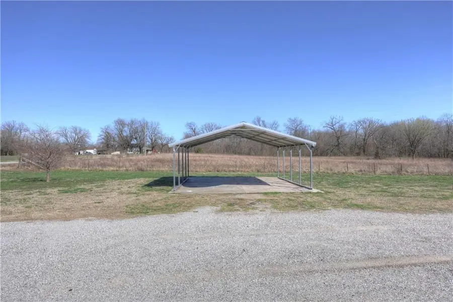 3420 Lostine Road, Columbus, KS 66725 - #3