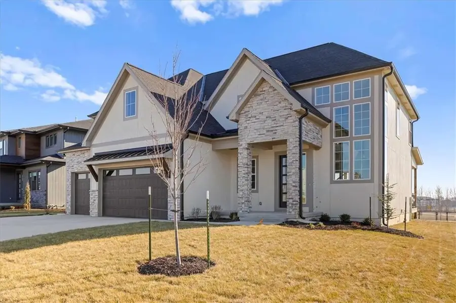 17183 S Laurelwood Street, Olathe, KS 66062 - #2