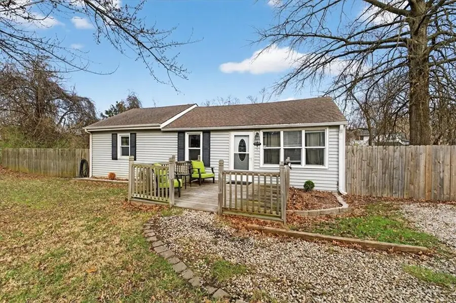 5417 Laurel Avenue, Raytown, MO 64133 - #2