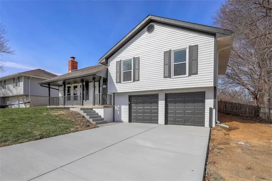 412 NE Crescent Street Ne, Lees Summit, MO 64086 - #3