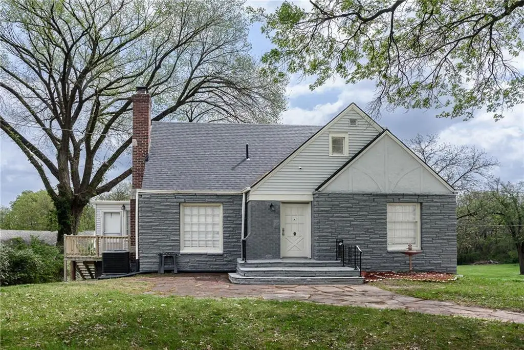1301 N 69th Street, Kansas City, KS 66102 - #1