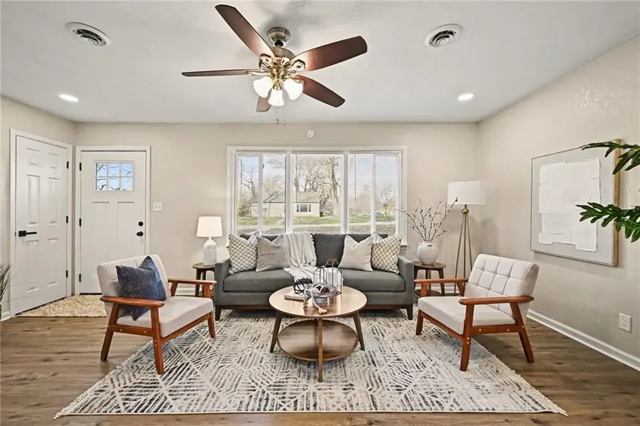 6521 N Campbell Street, Kansas City, MO 64118 - #3