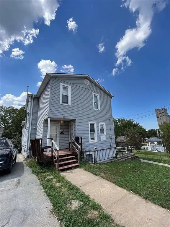 206 S Washington Street, Warrensburg, MO 64093