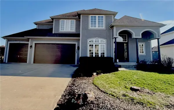 300 SW Eagles Ridge Drive, Blue Springs, MO 64014