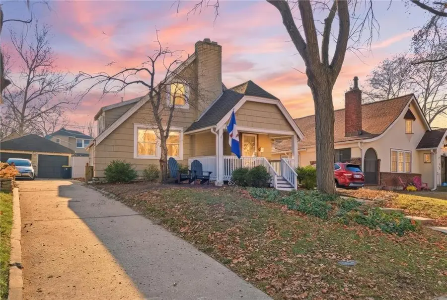 309 E 69th Street, Kansas City, MO 64113 - #2