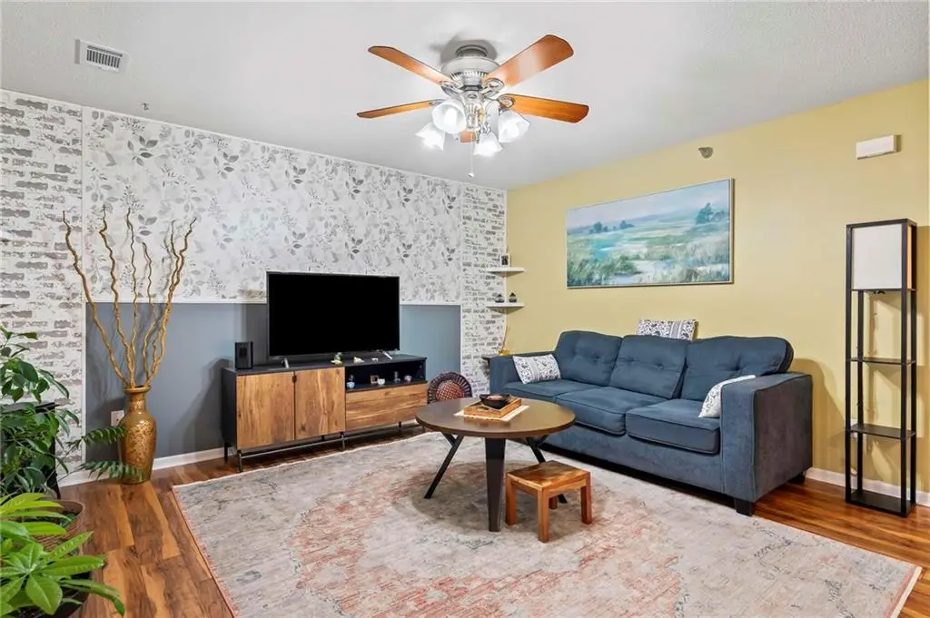 2405 NE 68th Street, Gladstone, MO 64118 - #1