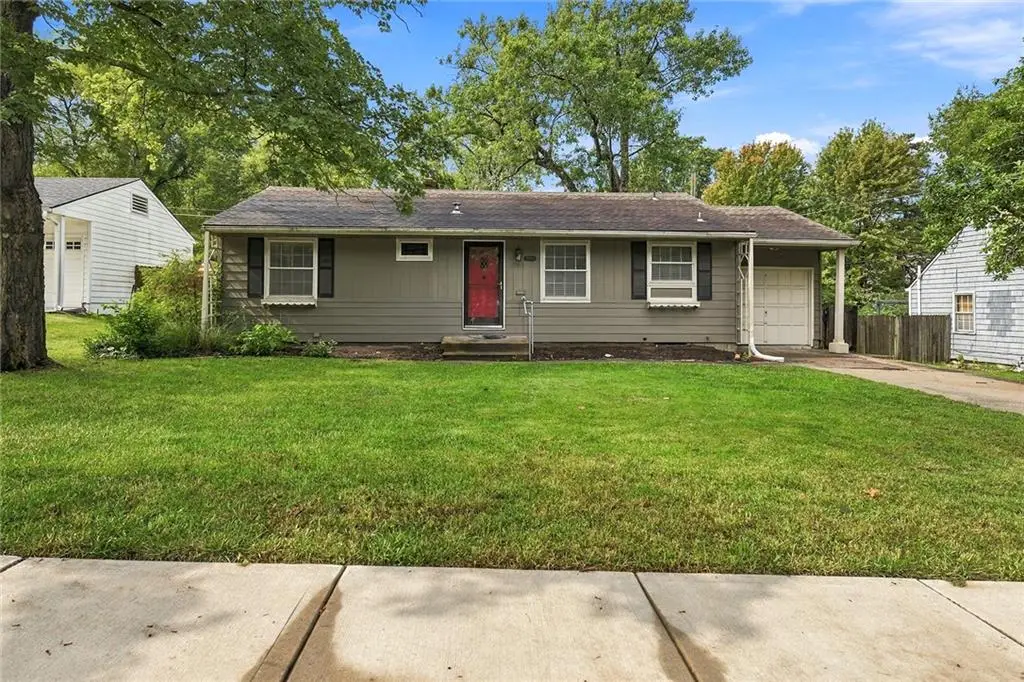 7208 Cherokee Drive, Prairie Village, KS 66208 - #1