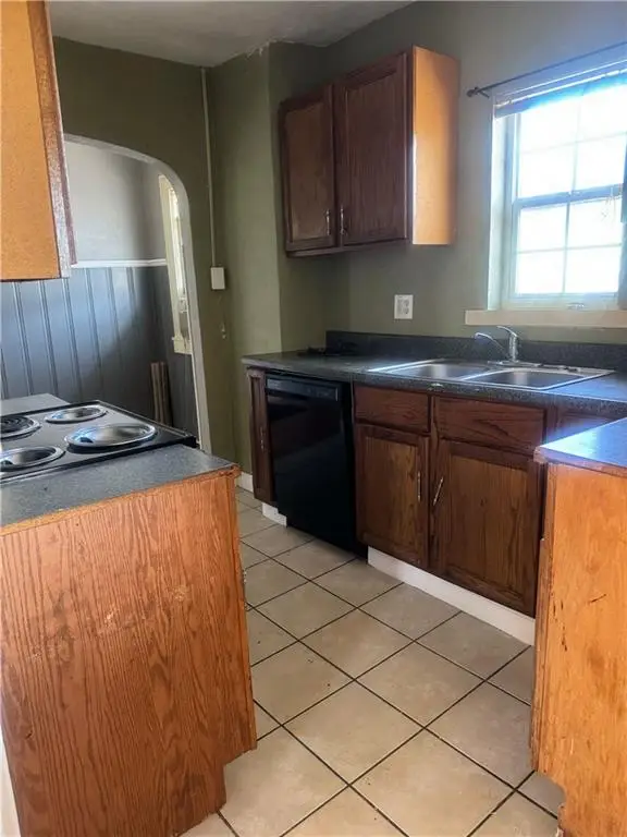 1857 E 68th Terrace, Kansas City, MO 64132 - #3