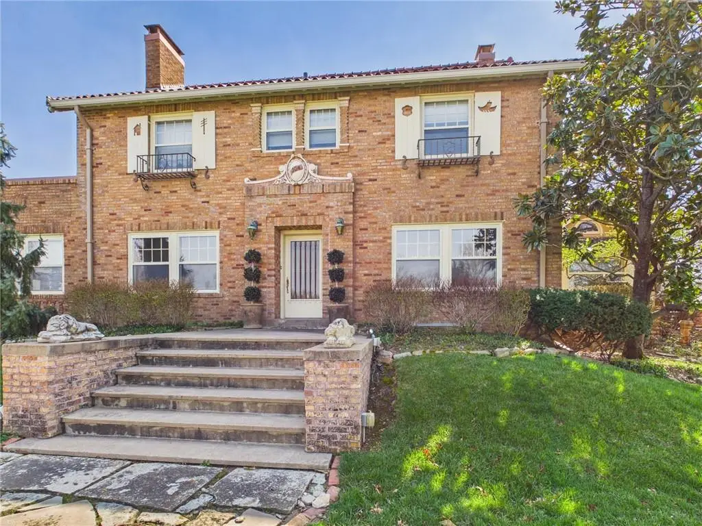 304 W 9th Street, Fort Scott, KS 66701 - #1