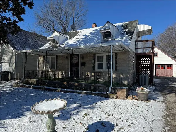 644 S Lake Drive, Independence, MO 64053