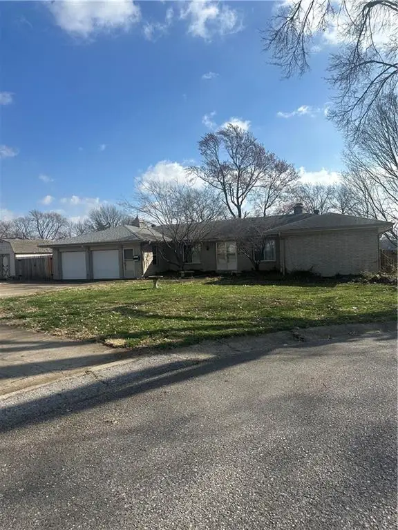 9716 E 26th Street S, Independence, MO 64052