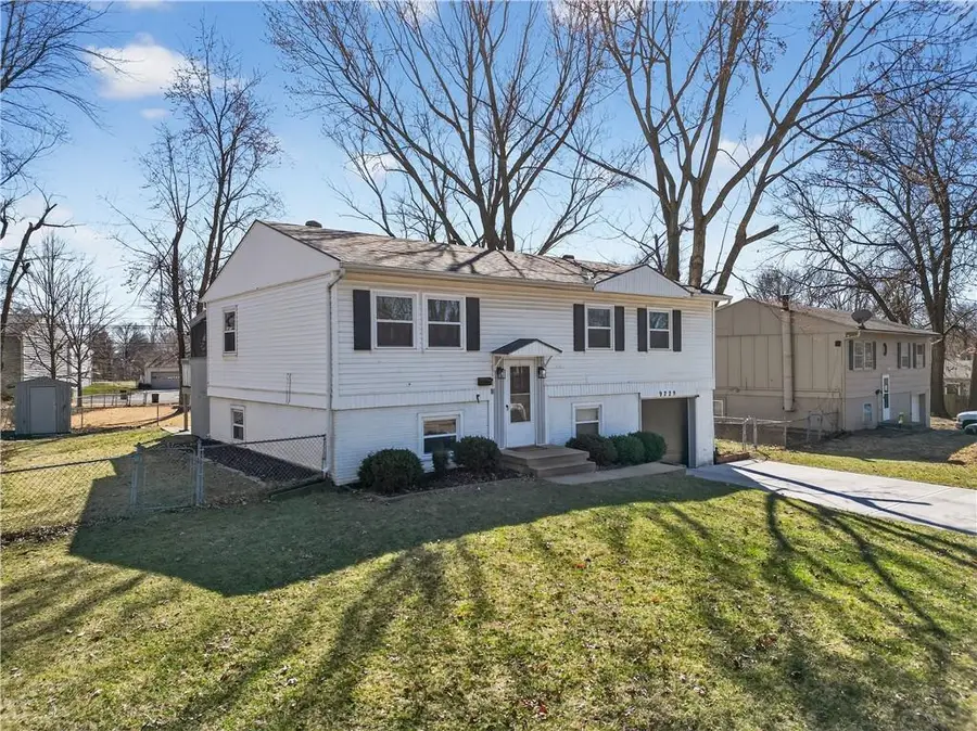 9229 W 100th Terrace, Overland Park, KS 66212 - #2