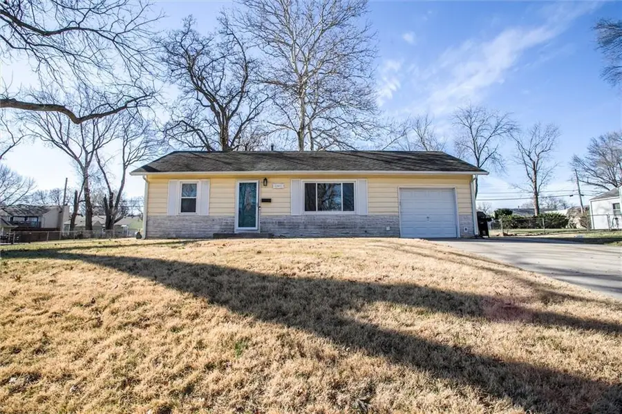 11801 W 69th Street, Shawnee, KS 66203 - #2