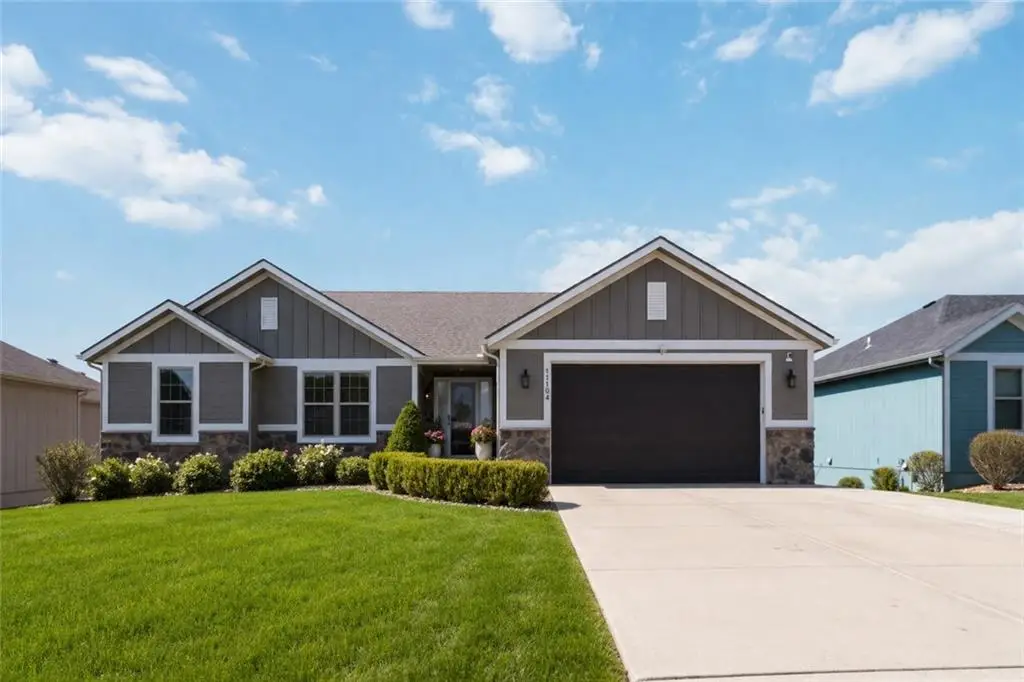 11104 N Belleview Avenue, Kansas City, MO 64155 - #1