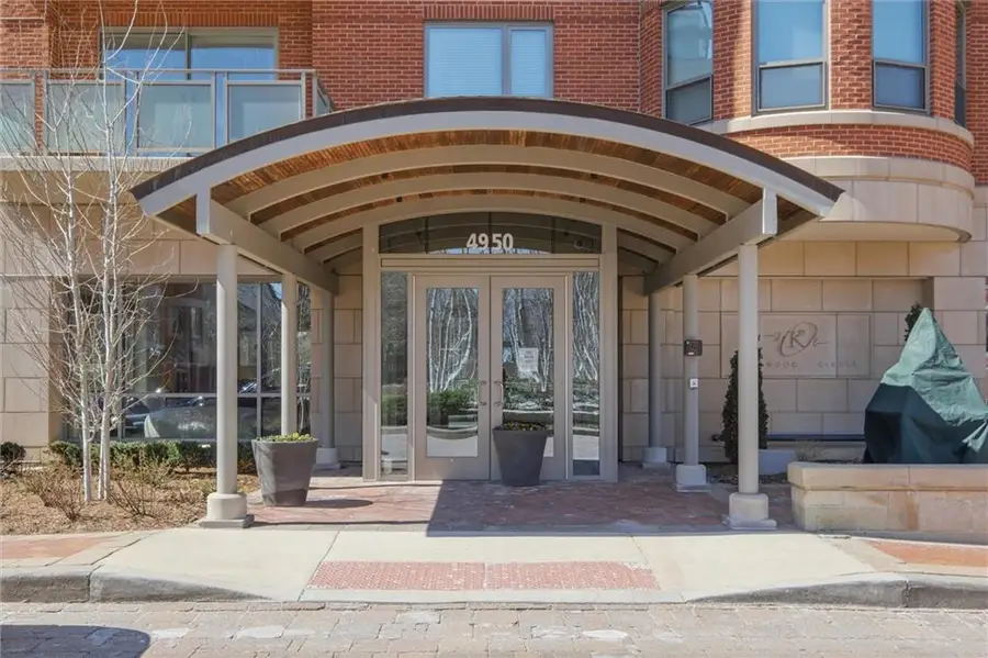 4900 Central #305 Street, Kansas City, MO 64112 - #3