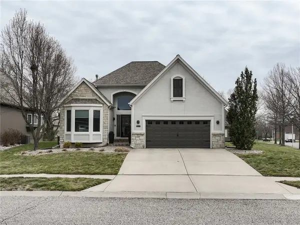 9839 Vista Drive, Lenexa, KS 66220