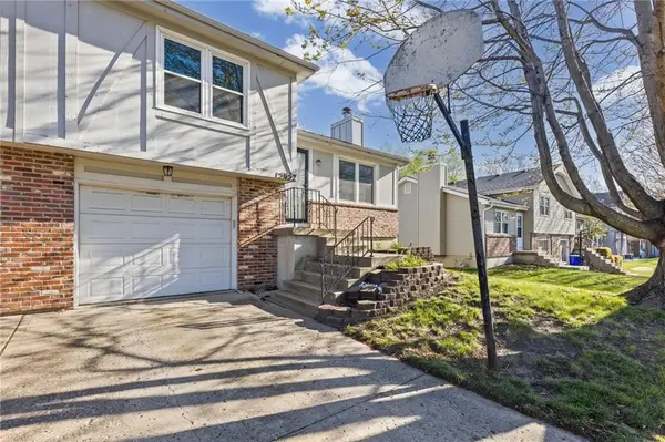 15052 W 139 Street, Olathe, KS 66062